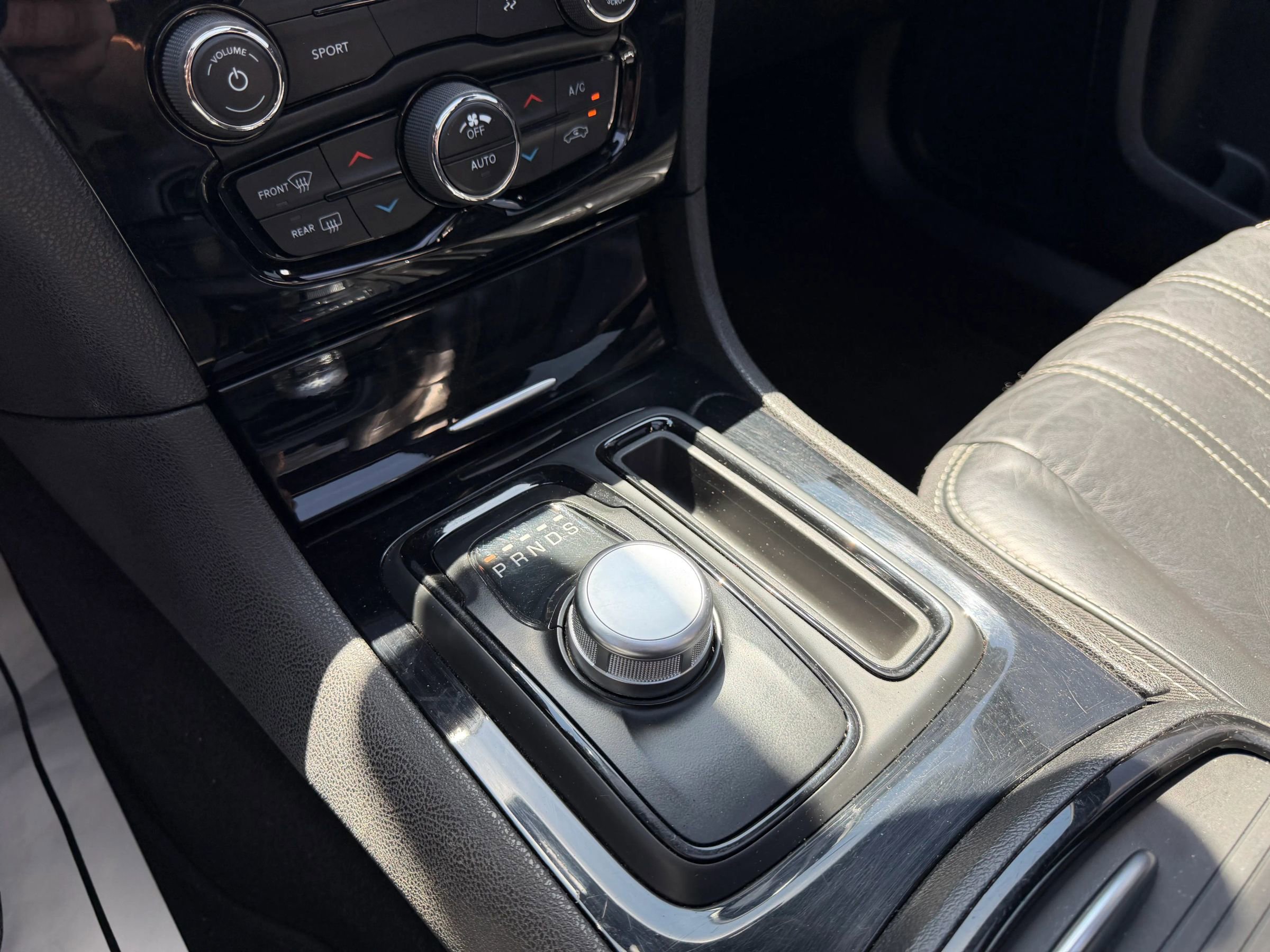 Used 2020 Chrysler 300 S image 22