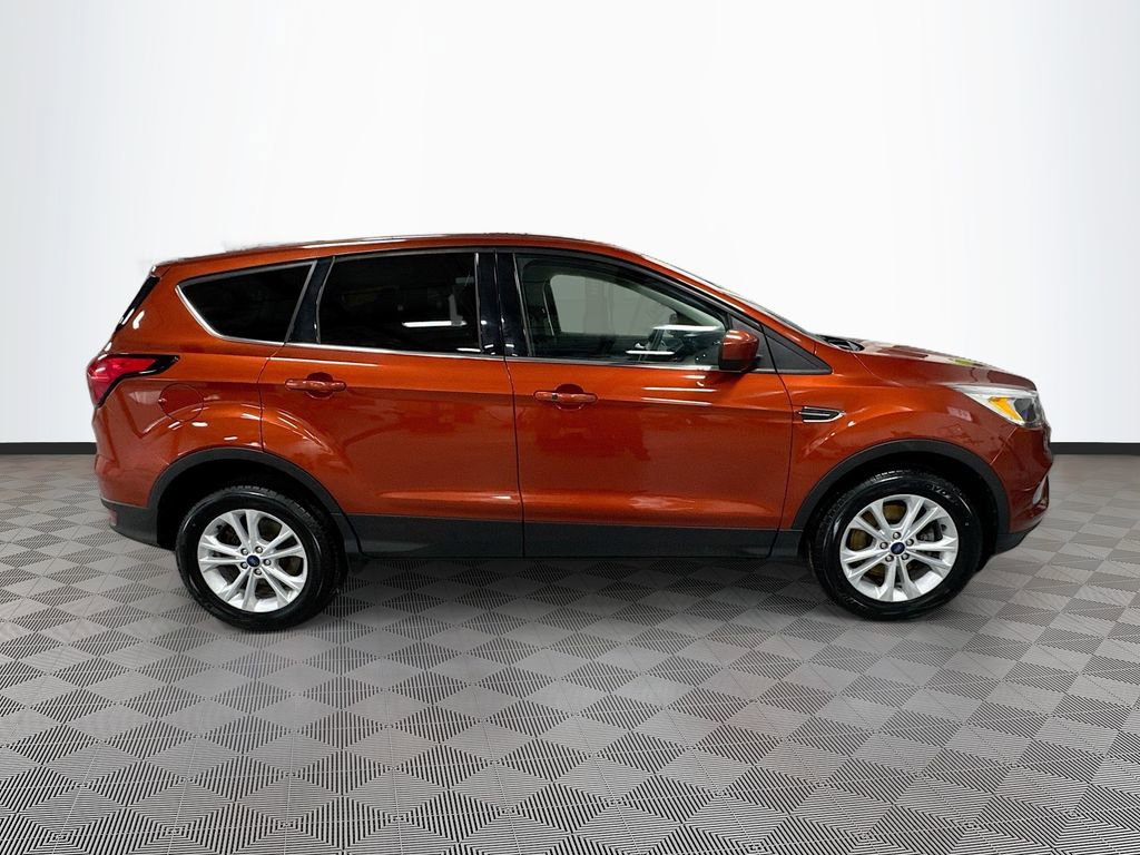 Used 2019 Ford Escape SE image 35