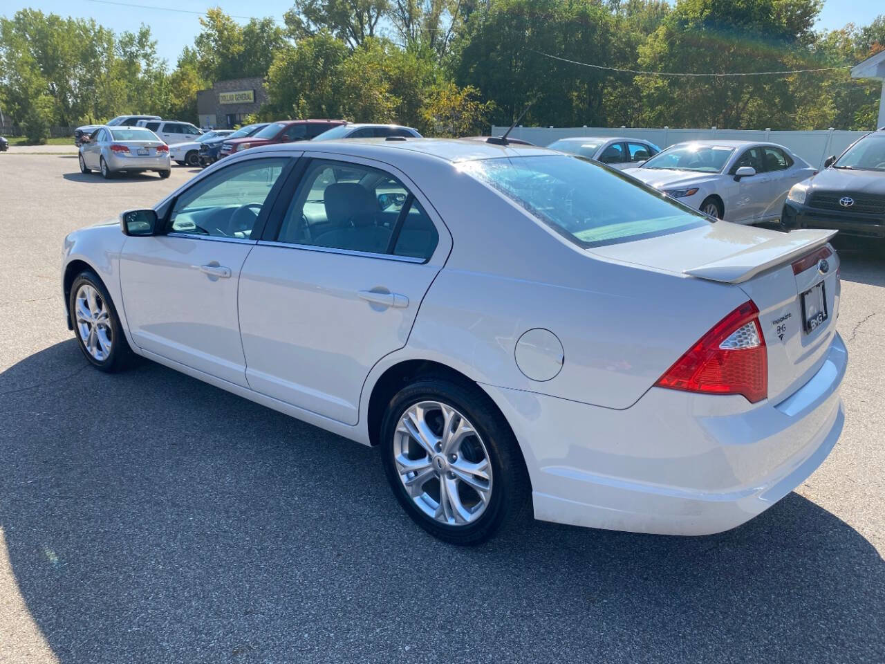 Used 2012 Ford Fusion SE image 3