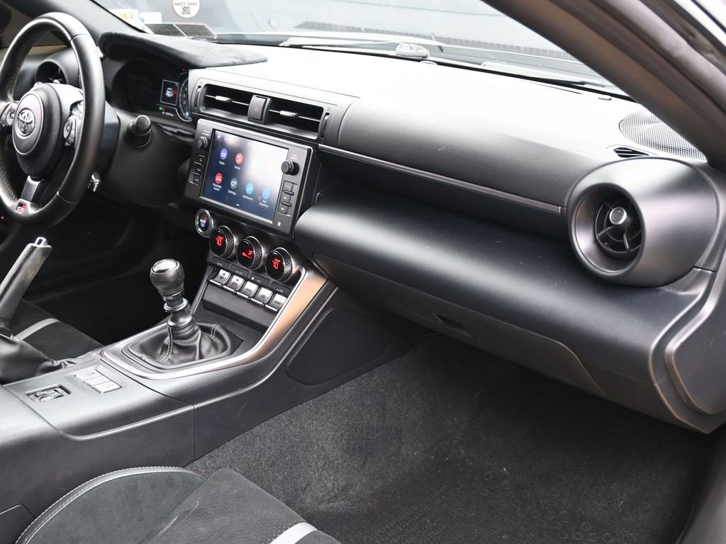 Used 2023 Toyota GR86 Premium image 34