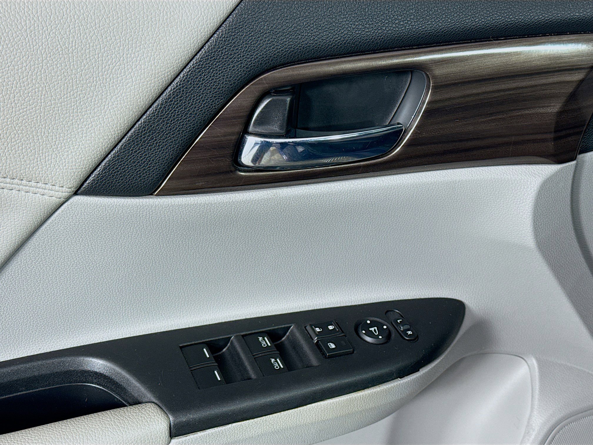 Used 2016 Honda Accord EX image 22