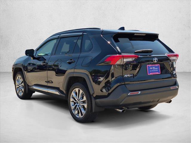 Used 2020 Toyota RAV4 XLE Premium AWD/4WD image 8