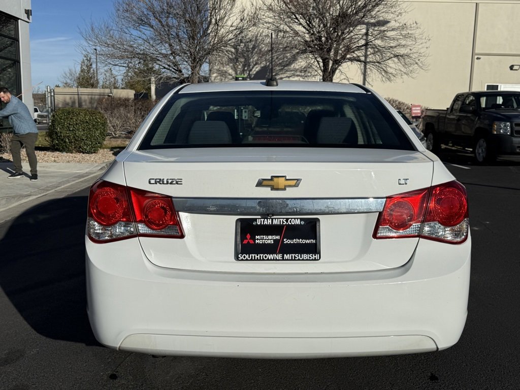 Used 2016 Chevrolet Cruze LT w/ Technology Package image 6