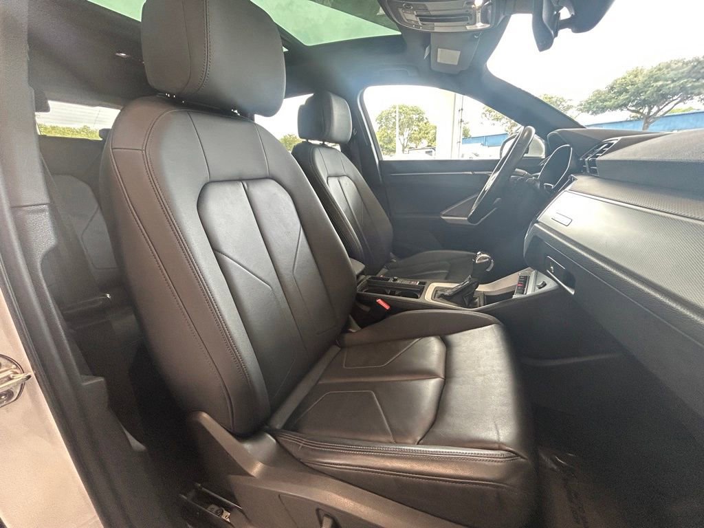Used 2023 Audi Q3 2.0T Premium image 29
