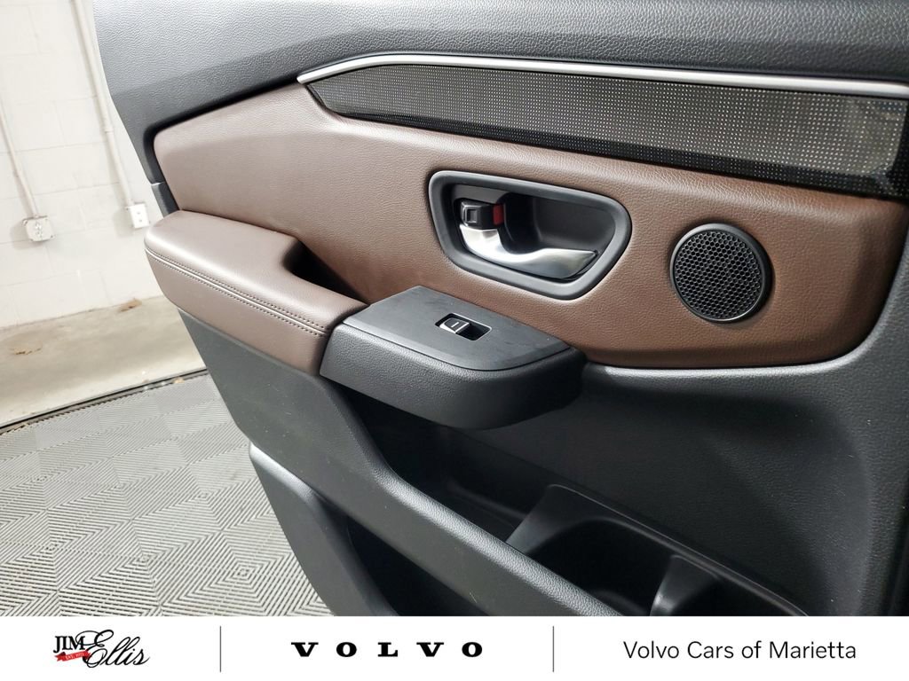 Used 2025 Honda Pilot Elite image 20