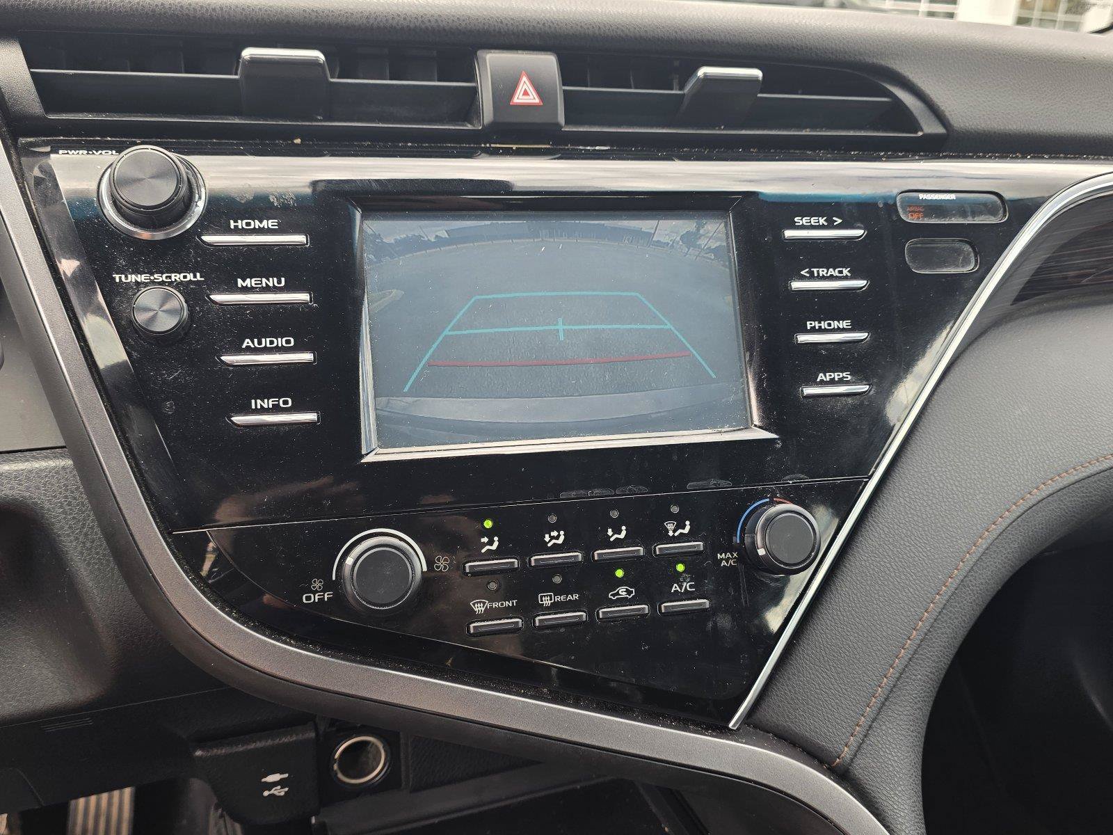 Used 2018 Toyota Camry LE FWD image 16