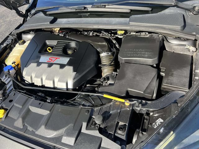 Used 2016 Ford Focus ST FWD image 11