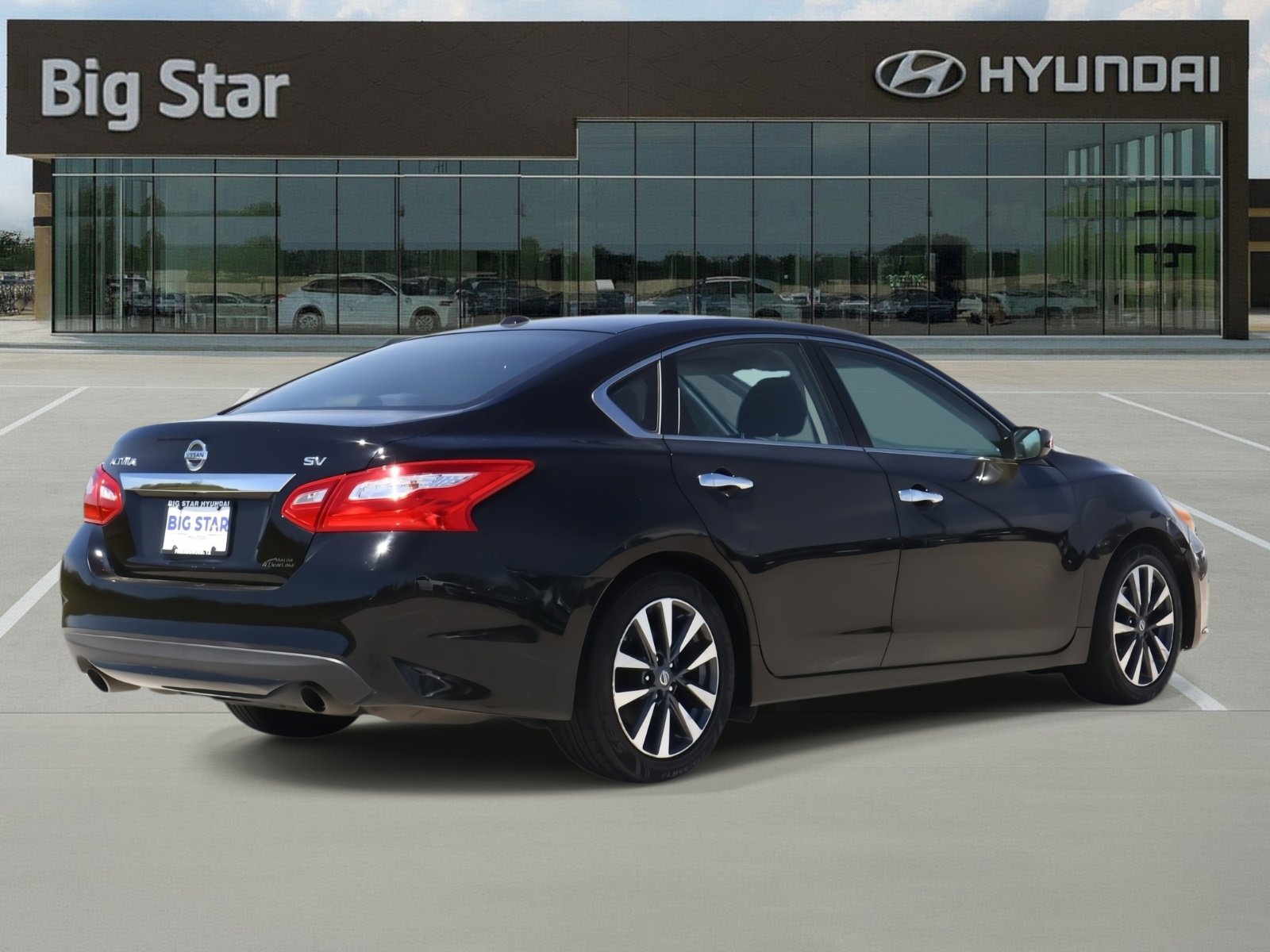 Used 2017 Nissan Altima 2.5 SV image 4