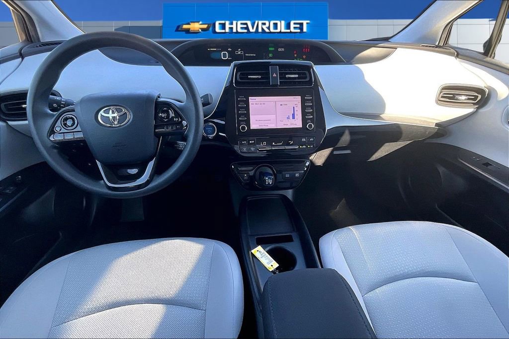 Used 2020 Toyota Prius LE image 7