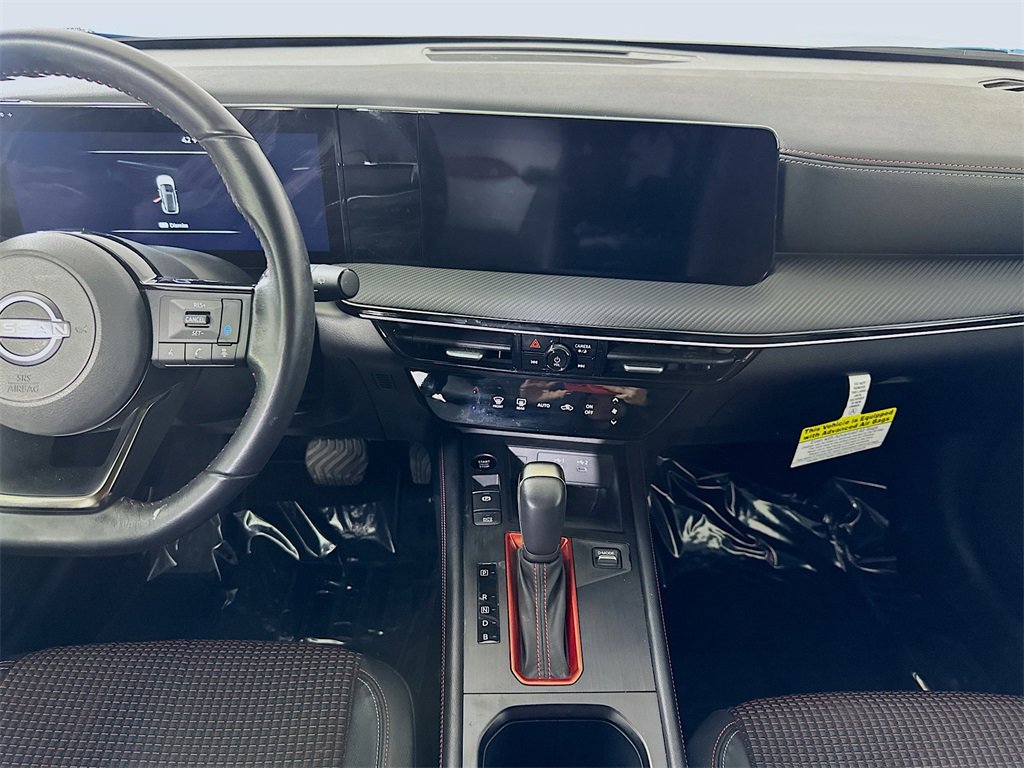 Used 2025 Nissan Kicks SR w/ Illumination Package image 18