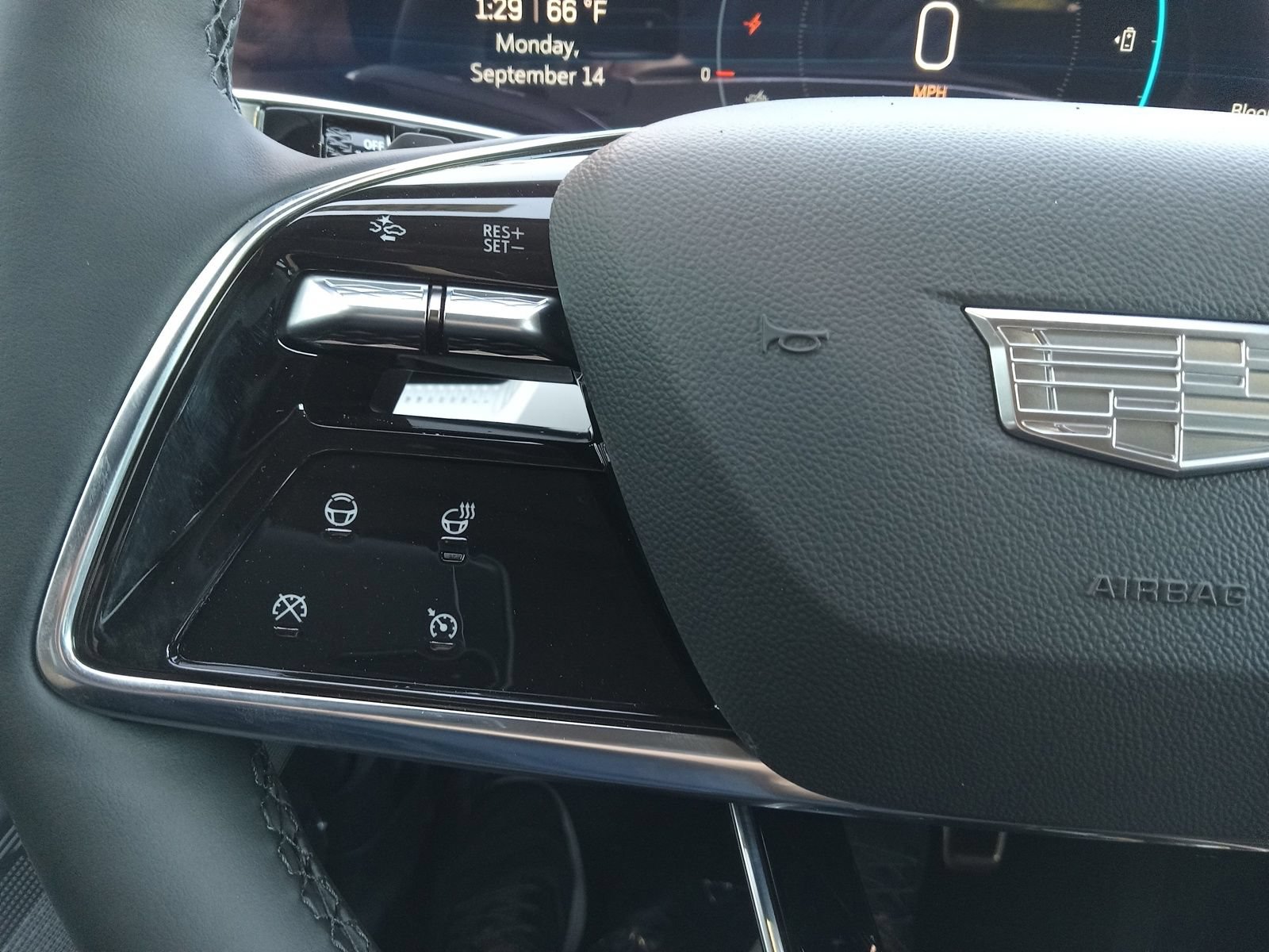 New 2027 Cadillac Optiq Premium Luxury AWD/4WD image 19