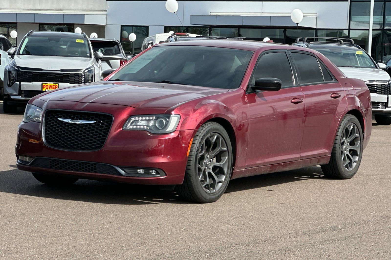 Used 2019 Chrysler 300 Touring w/ Sport Appearance Package image 8