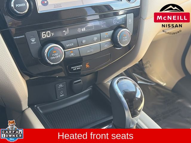 Used 2017 Nissan Rogue SV w/ SV Premium Package AWD/4WD image 19
