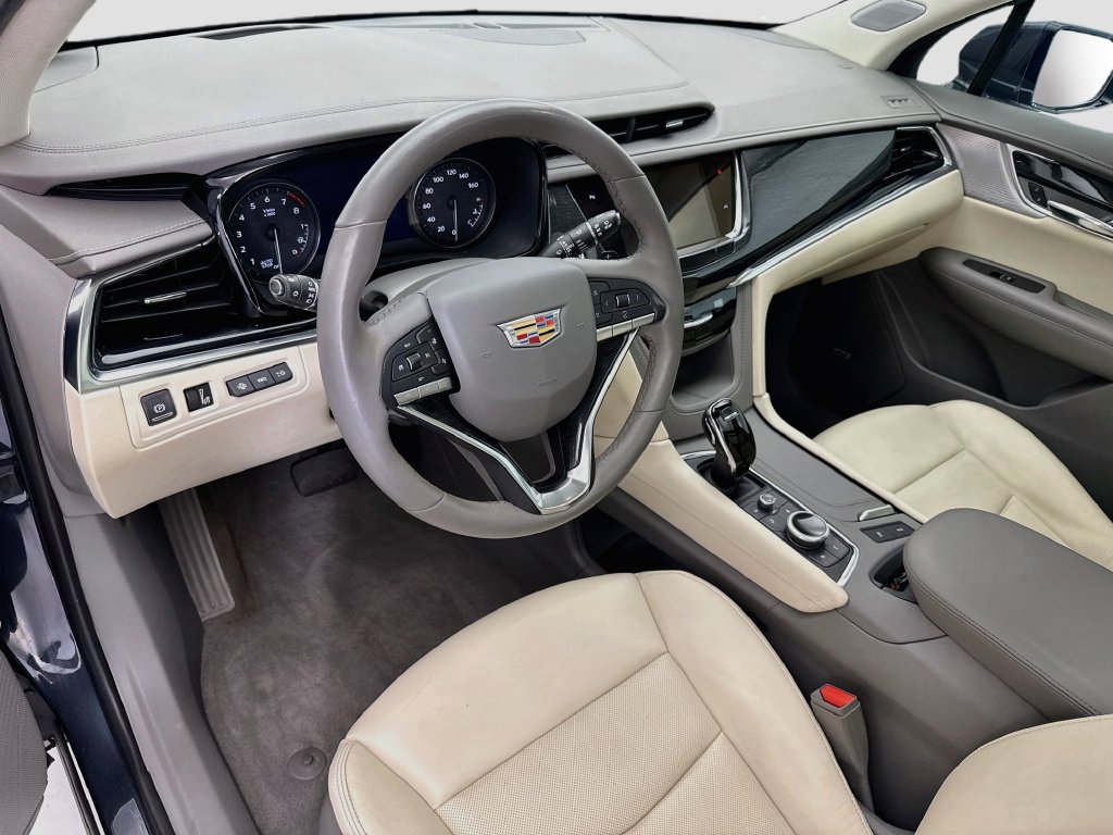 Used 2021 Cadillac XT6 Premium Luxury FWD image 9