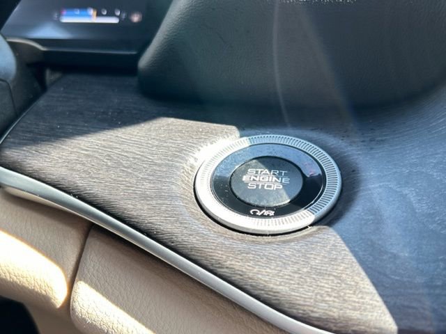 Used 2023 Jeep Grand Cherokee Limited w/ Luxury Tech Group II image 50