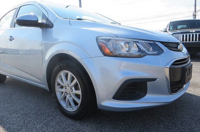 Used 2017 Chevrolet Sonic LT w/ Convenience Package image 18