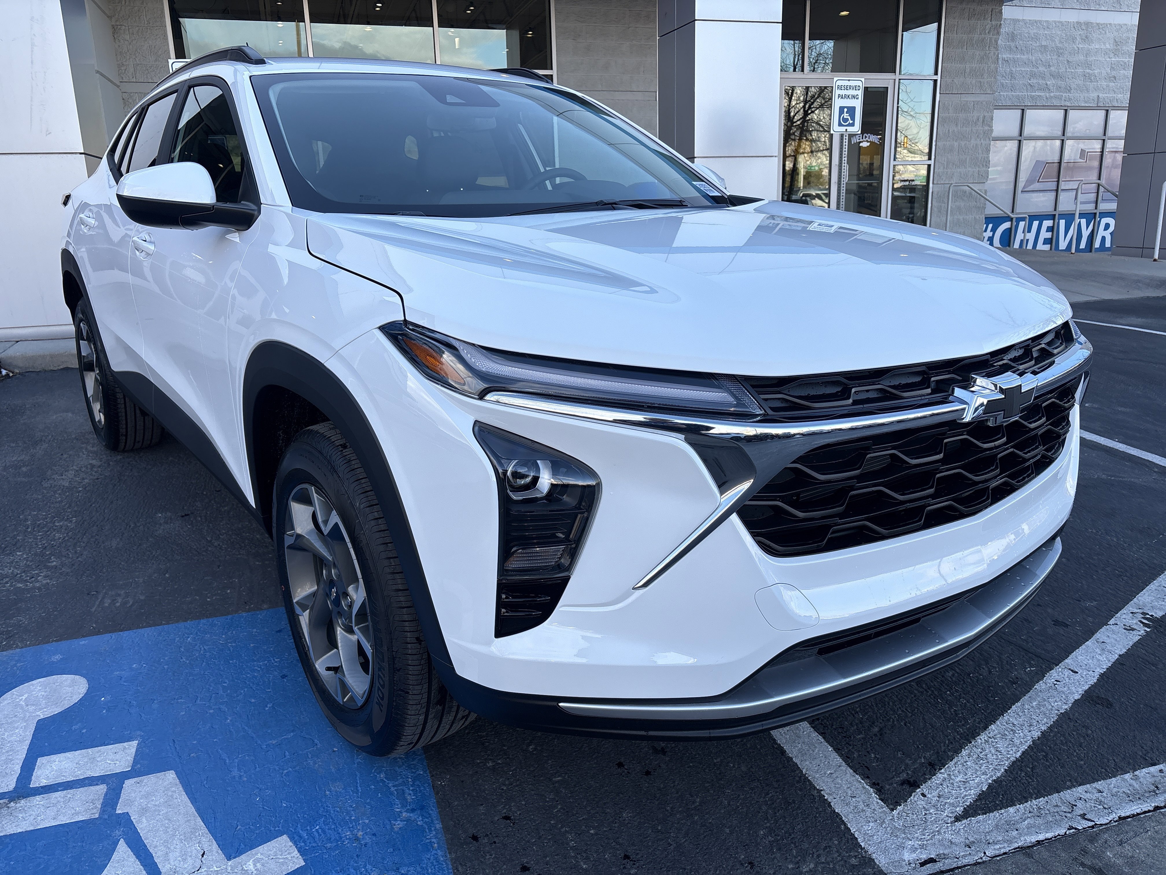 New 2026 Chevrolet Trax LT w/ Driver Confidence Package FWD image 7