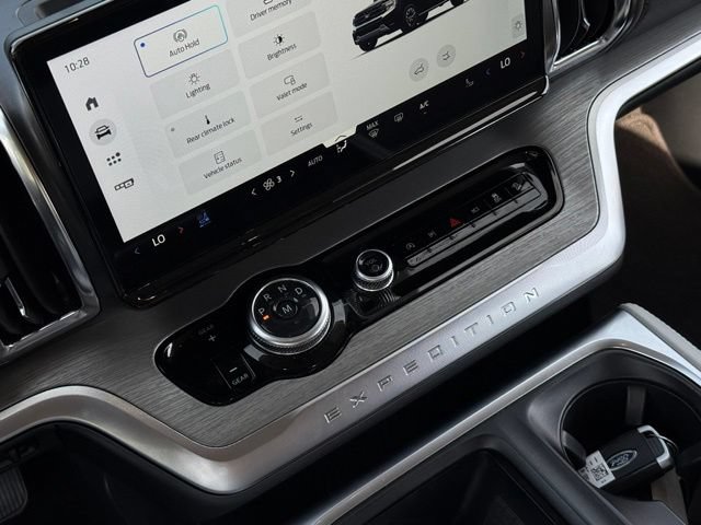 Certified 2025 Ford Expedition Platinum AWD/4WD image 31