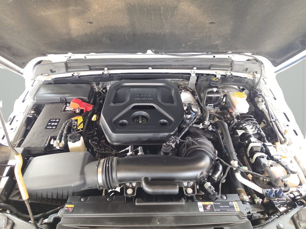 Used 2024 Jeep Wrangler Sport S image 9