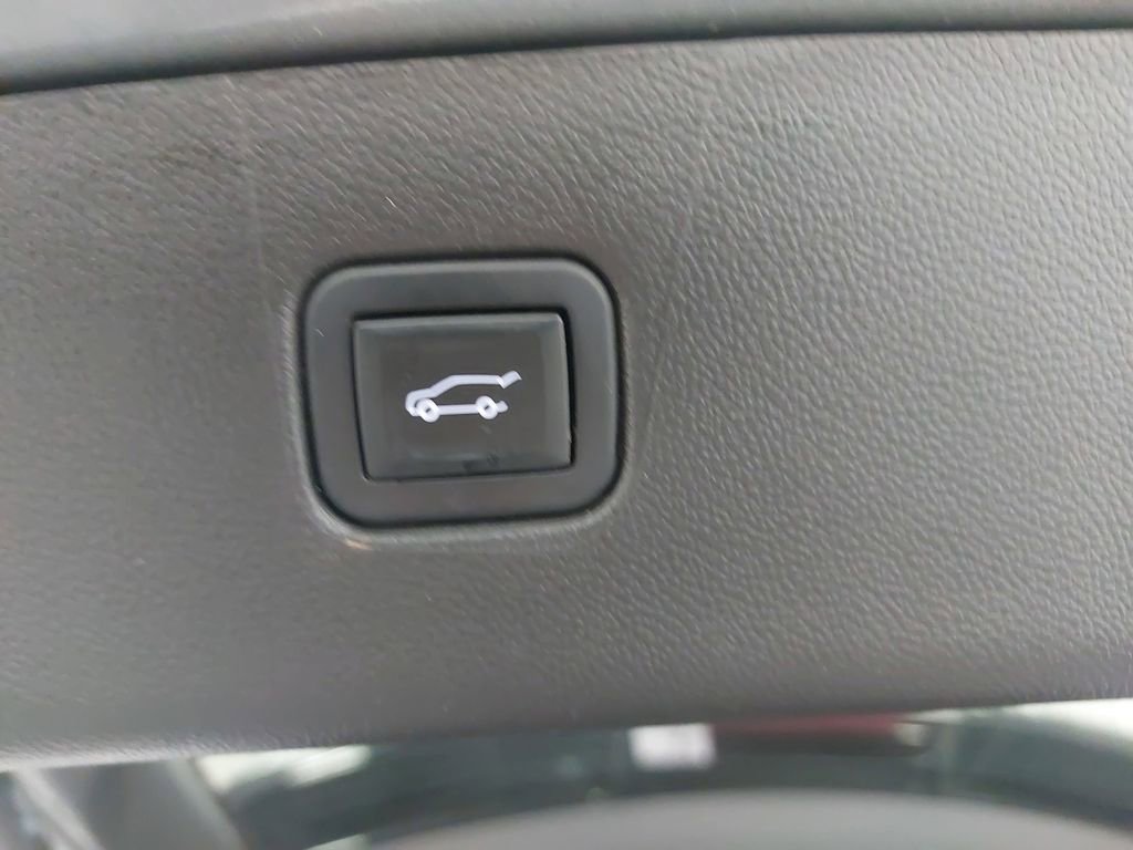 Used 2023 Chevrolet Blazer LT w/ Convenience Package image 13