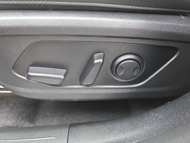 Used 2025 Kia Sorento S image 30