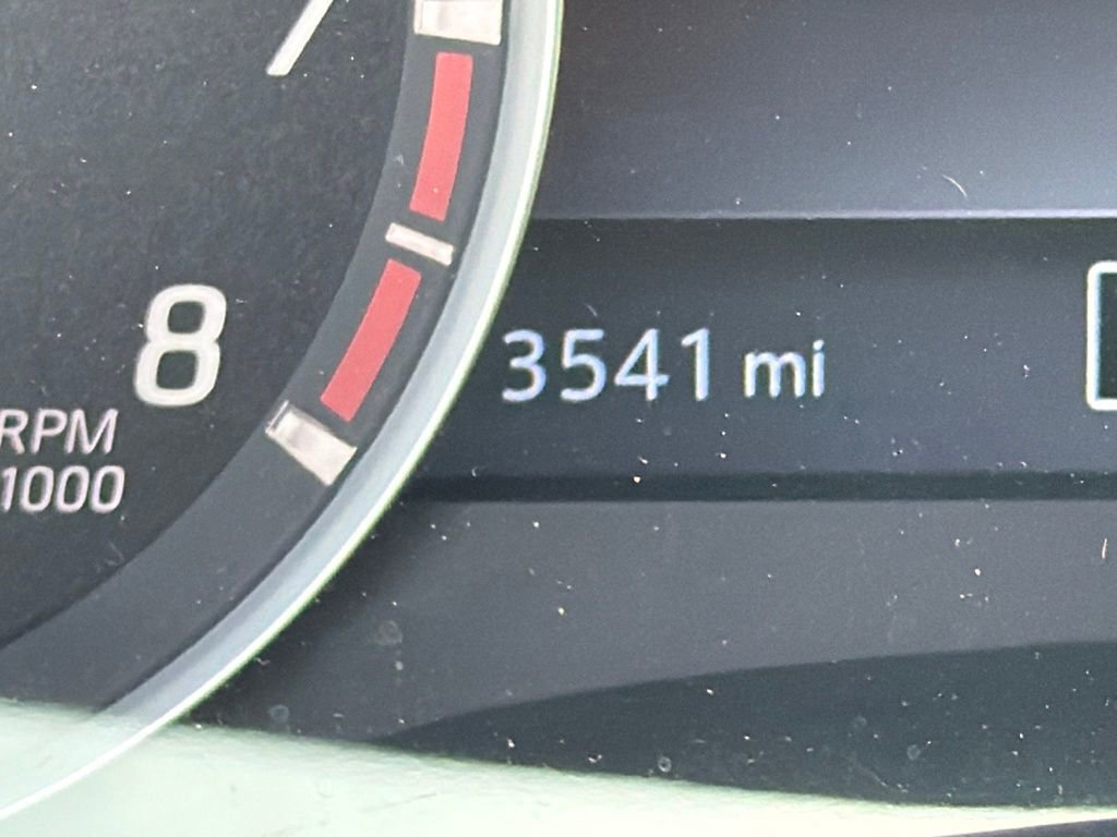 Used 2025 Nissan Frontier SV image 19