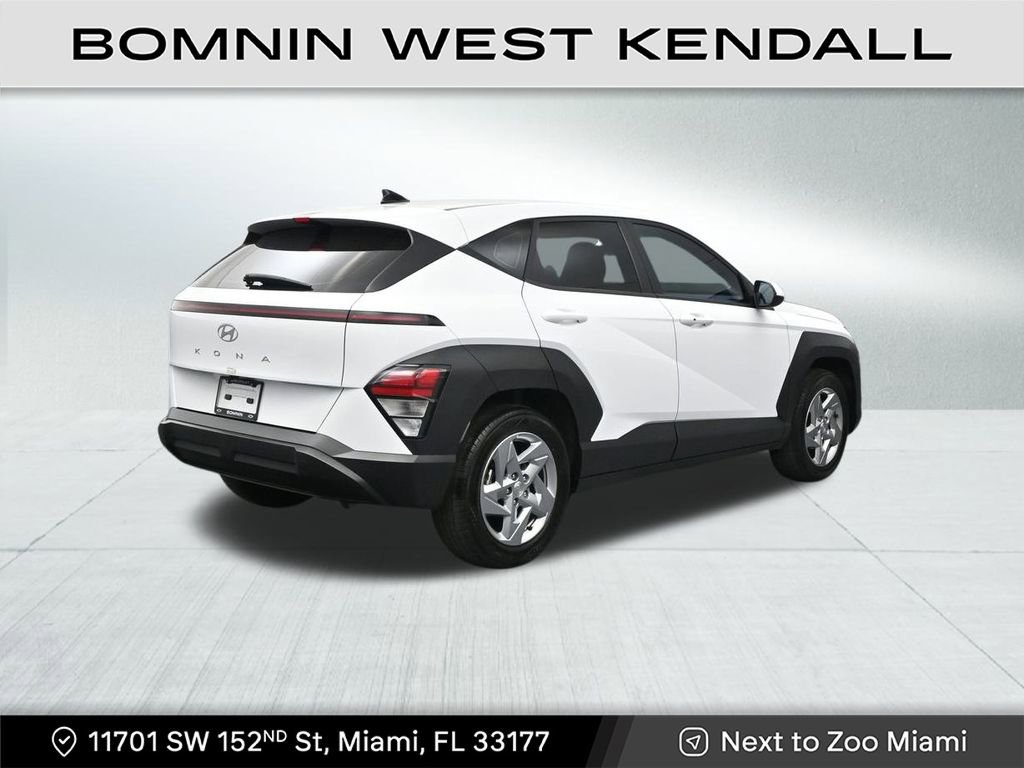 Used 2024 Hyundai Kona SE image 5