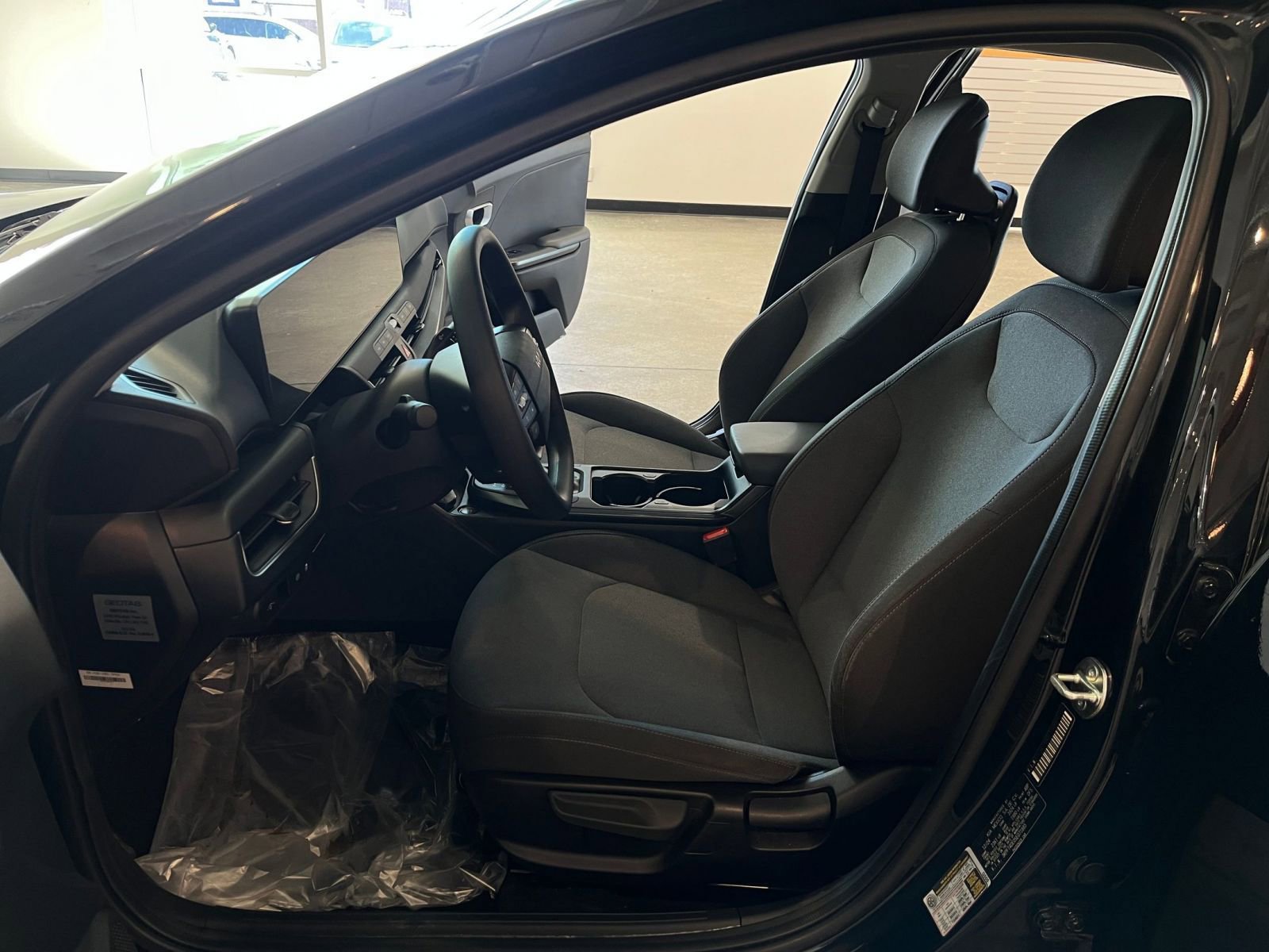 Used 2025 Kia K4 LXS image 25