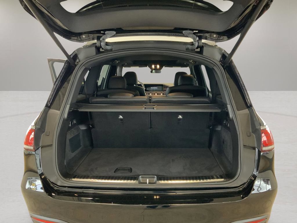 Used 2022 Mercedes-Benz GLS 450 4MATIC image 11