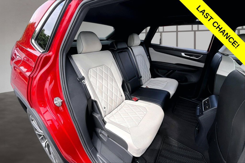 Used 2024 Volkswagen Atlas Cross Sport SEL Premium R-Line AWD/4WD image 27