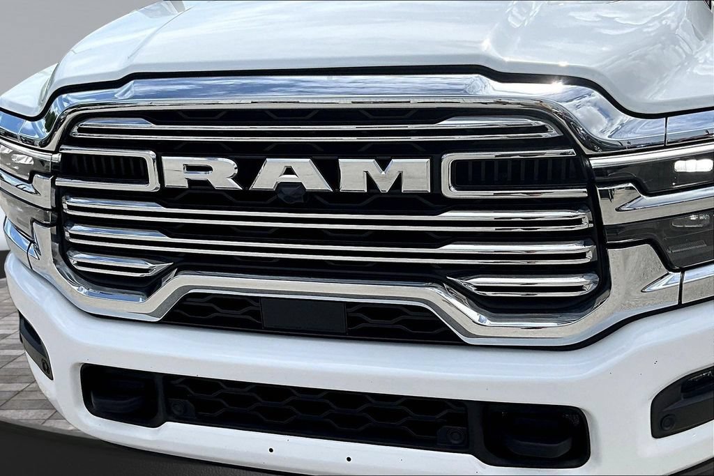 Used 2026 RAM 2500 Laramie AWD/4WD image 35