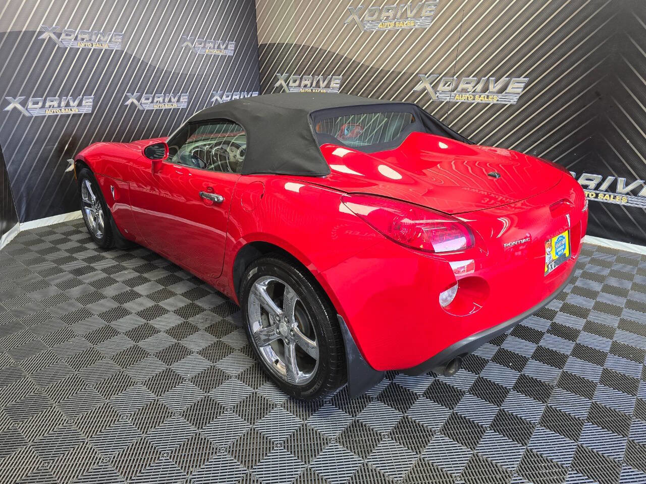 Used 2007 Pontiac Solstice GXP image 10