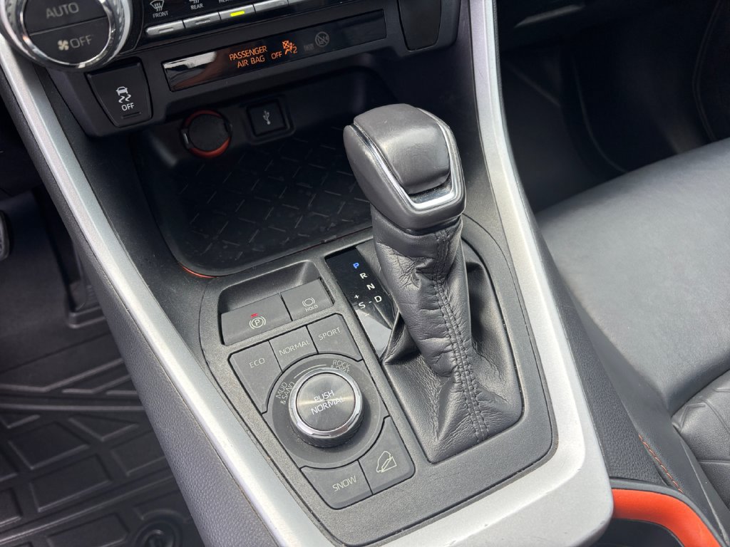 Used 2020 Toyota RAV4 Adventure AWD/4WD image 32