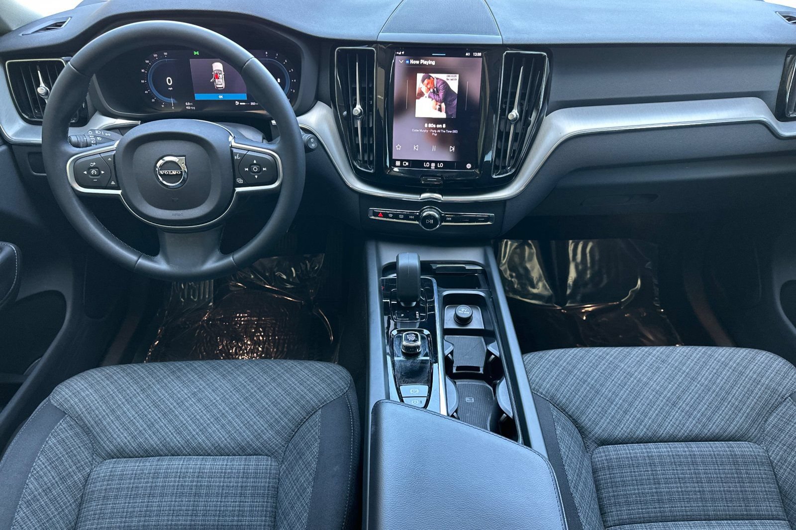 Used 2023 Volvo XC60 B5 Core w/ Protection Package Premier FWD image 15