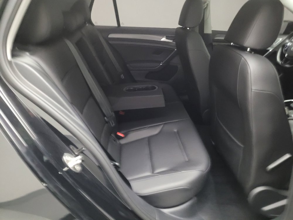 Used 2021 Volkswagen Golf 4-Door image 19