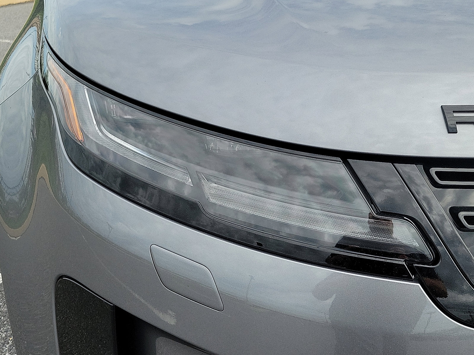 Used 2024 Land Rover Range Rover Evoque S image 8