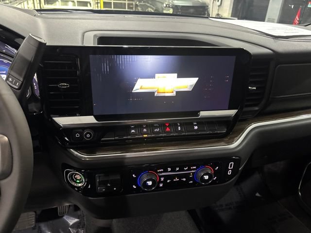 Used 2026 Chevrolet Silverado 1500 LT w/ Protection Package AWD/4WD image 19