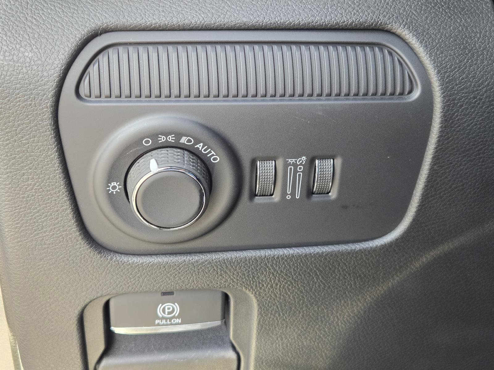 New 2026 Jeep Grand Wagoneer Summit w/ Premium Group III image 20