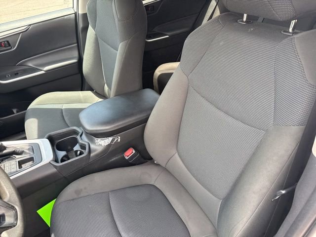 Used 2021 Toyota RAV4 LE AWD/4WD image 20