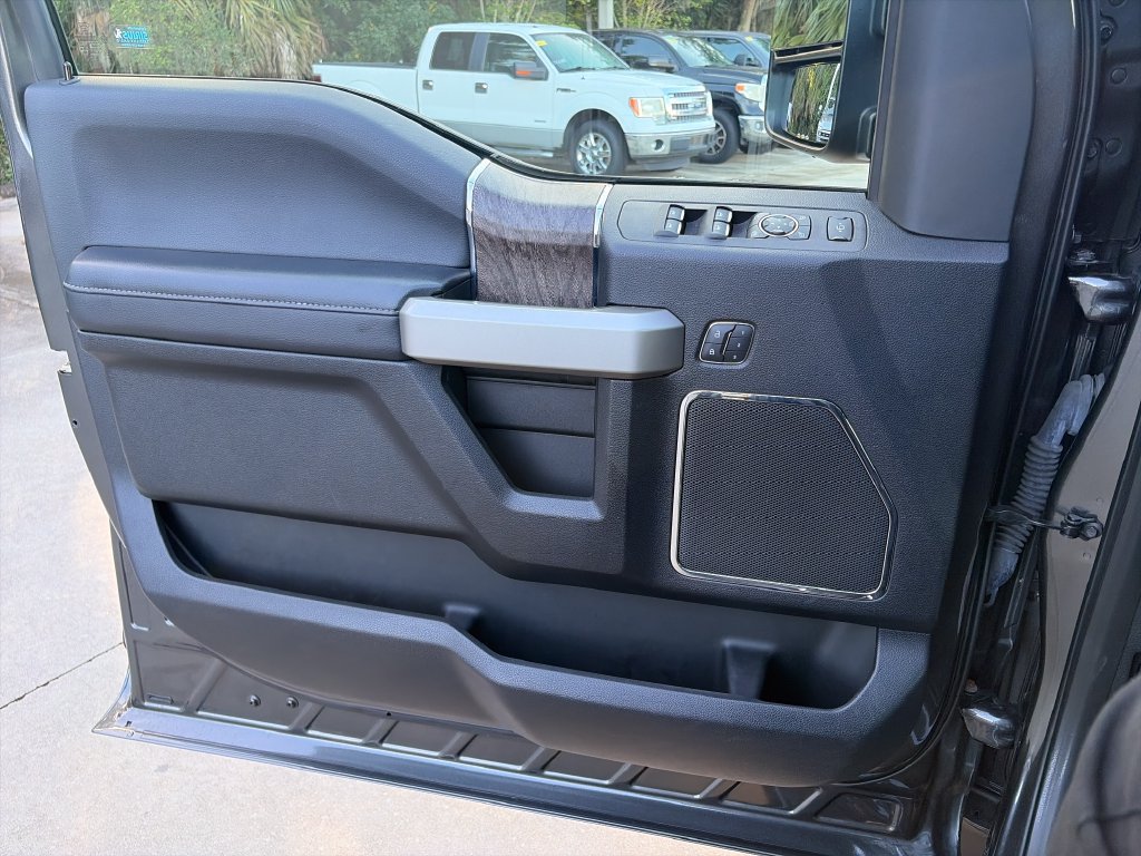 Certified 2017 Ford F250 Lariat w/ Lariat Ultimate Package AWD/4WD image 18
