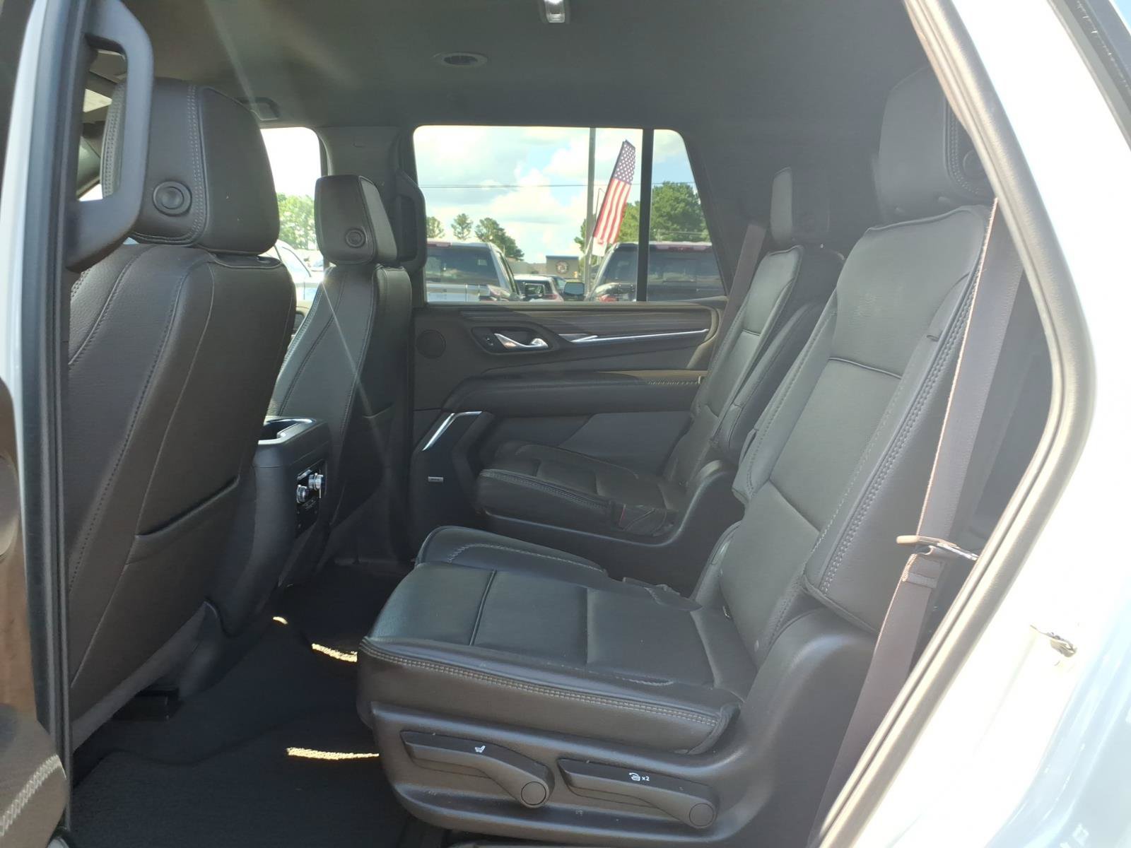 Used 2023 GMC Yukon Denali RWD image 22