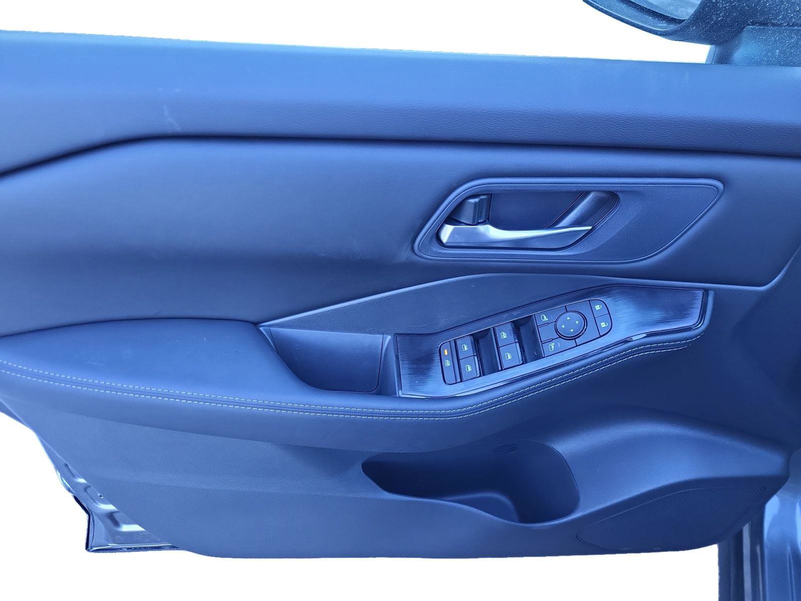 New 2026 Nissan Rogue SV w/ Cold Weather Package image 9