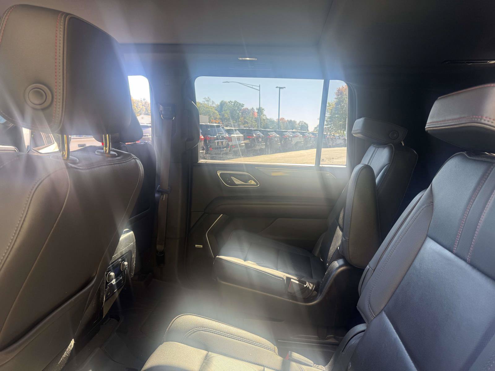 Used 2022 Chevrolet Suburban RST w/ Sport Performance Package RWD image 13