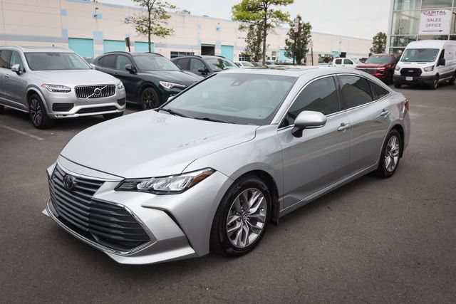 Used 2020 Toyota Avalon XLE w/ Moonroof Package FWD image 5