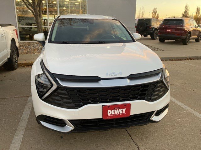 Used 2024 Kia Sportage LX image 2