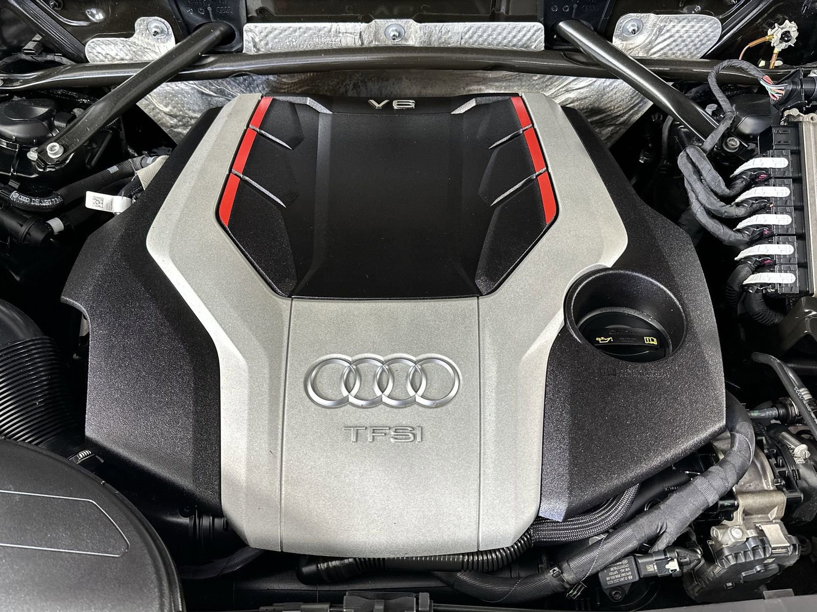 Used 2018 Audi SQ5 Prestige w/ Prestige Package image 32