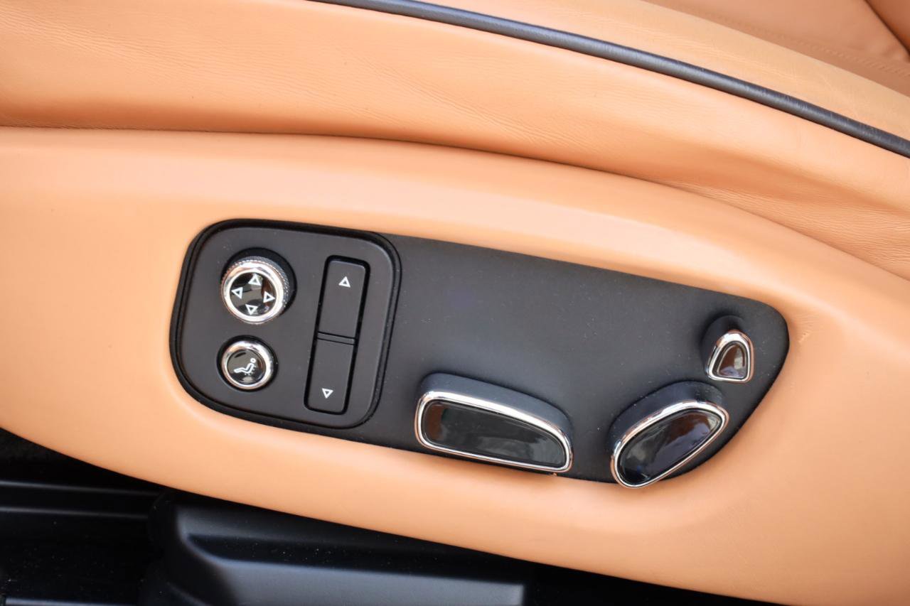 Used 2011 Bentley Mulsanne RWD image 28