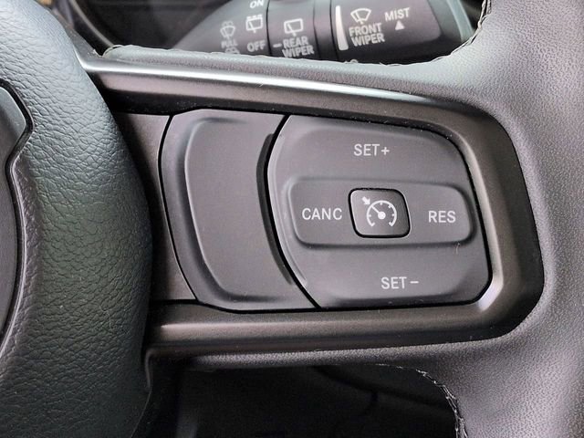 Certified 2023 Jeep Wrangler Unlimited w/ Cold Weather Group AWD/4WD image 33
