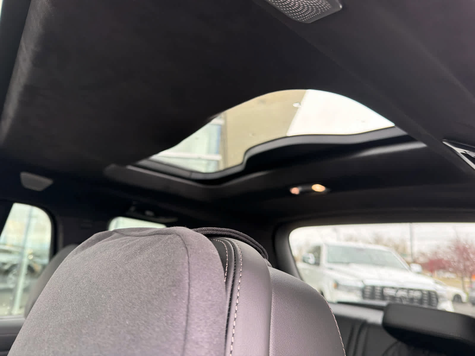 New 2026 BMW X7 M60i image 15