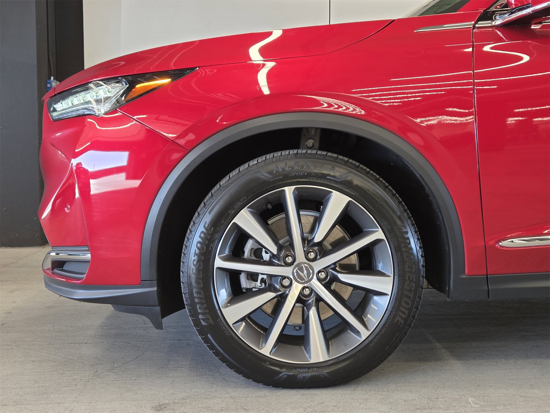 Used 2025 Acura MDX w/ Technology Package image 9